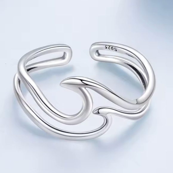 NWOT Sterling Silver 925 Ocean Wave Ring - Picture 3 of 3